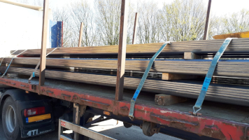 kanaldielen_transport Kanaldielen geladen und transportfertig